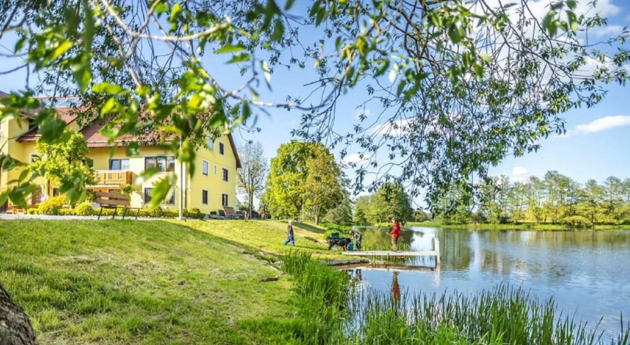 Bartlhof-Ferienwohnungen-Zimmer Burglengenfeld Kültér fotó